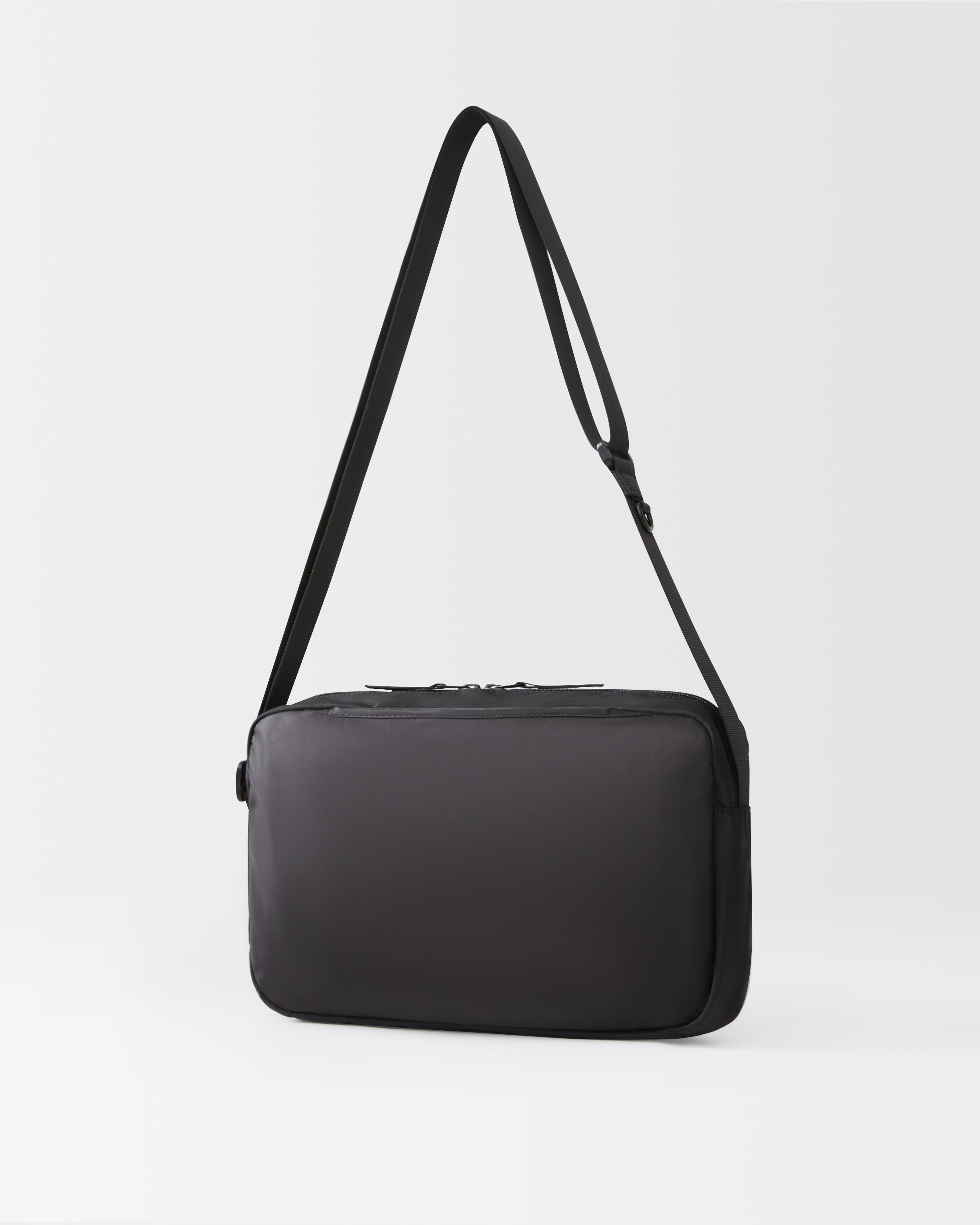 TOUGH JEANSMITH Sporty Crossbody Bag
