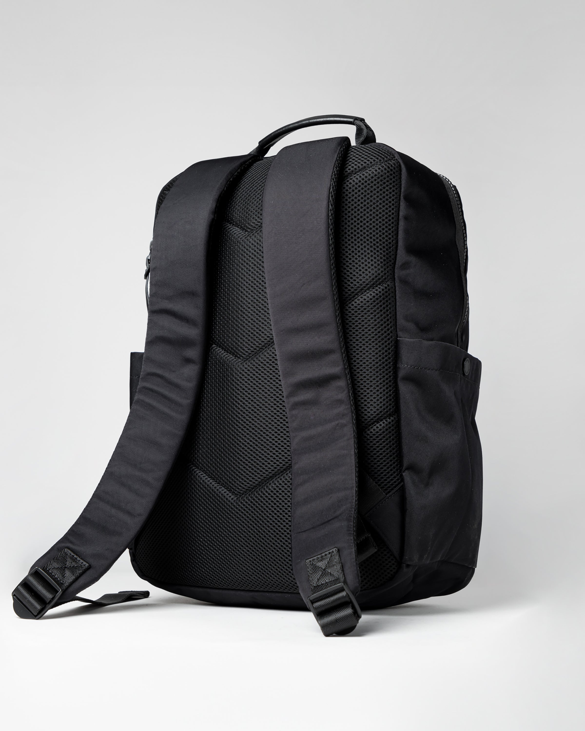TOUGH JEANSMITH Bond Backpack
