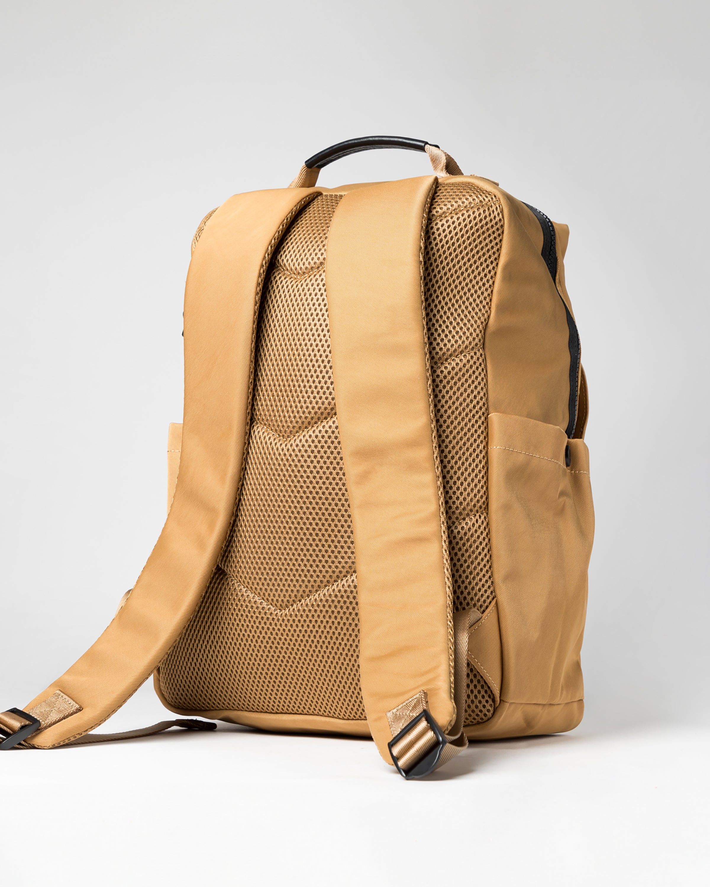TOUGH JEANSMITH Bond Backpack