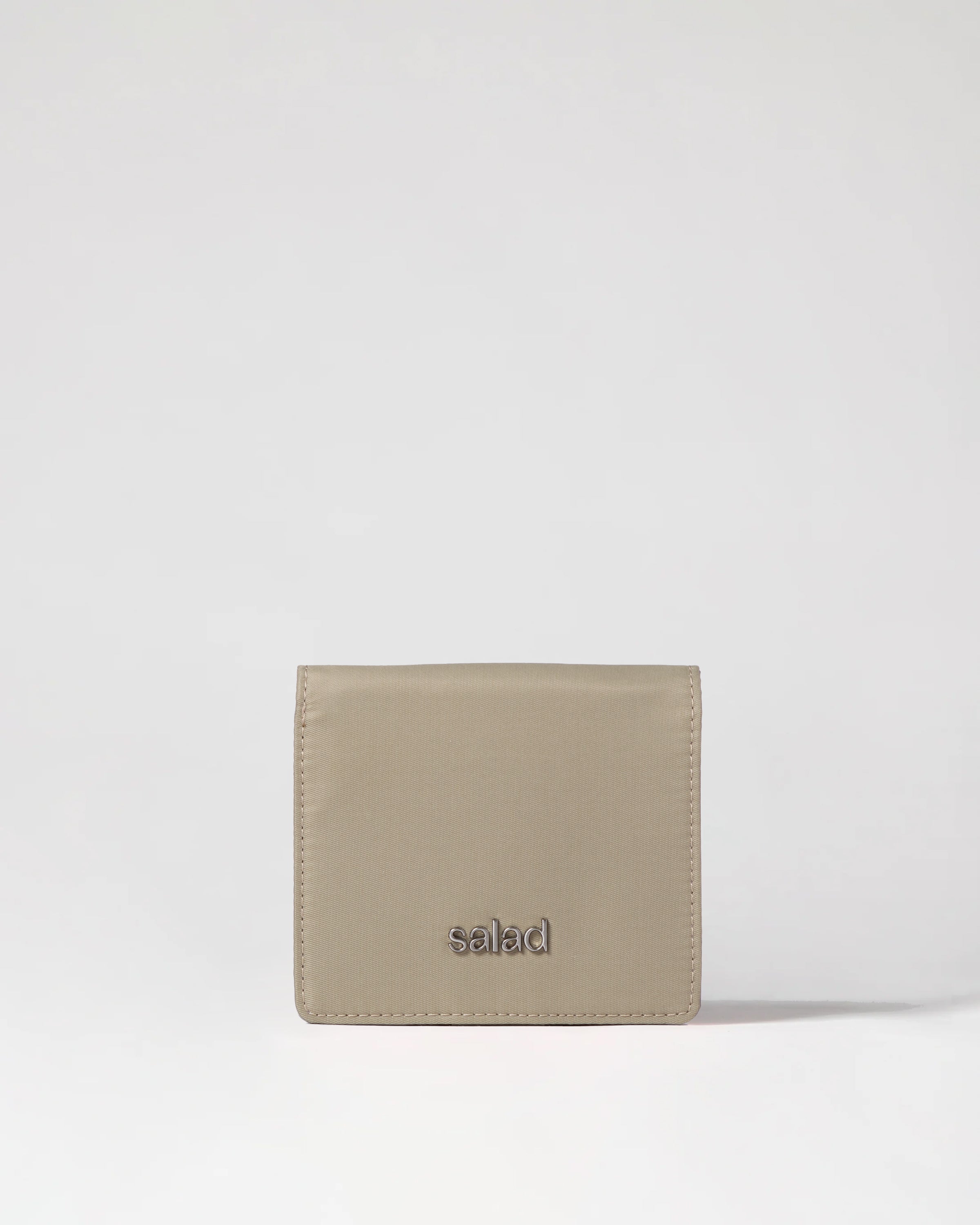 Salad Capsule
短尼龍銀包