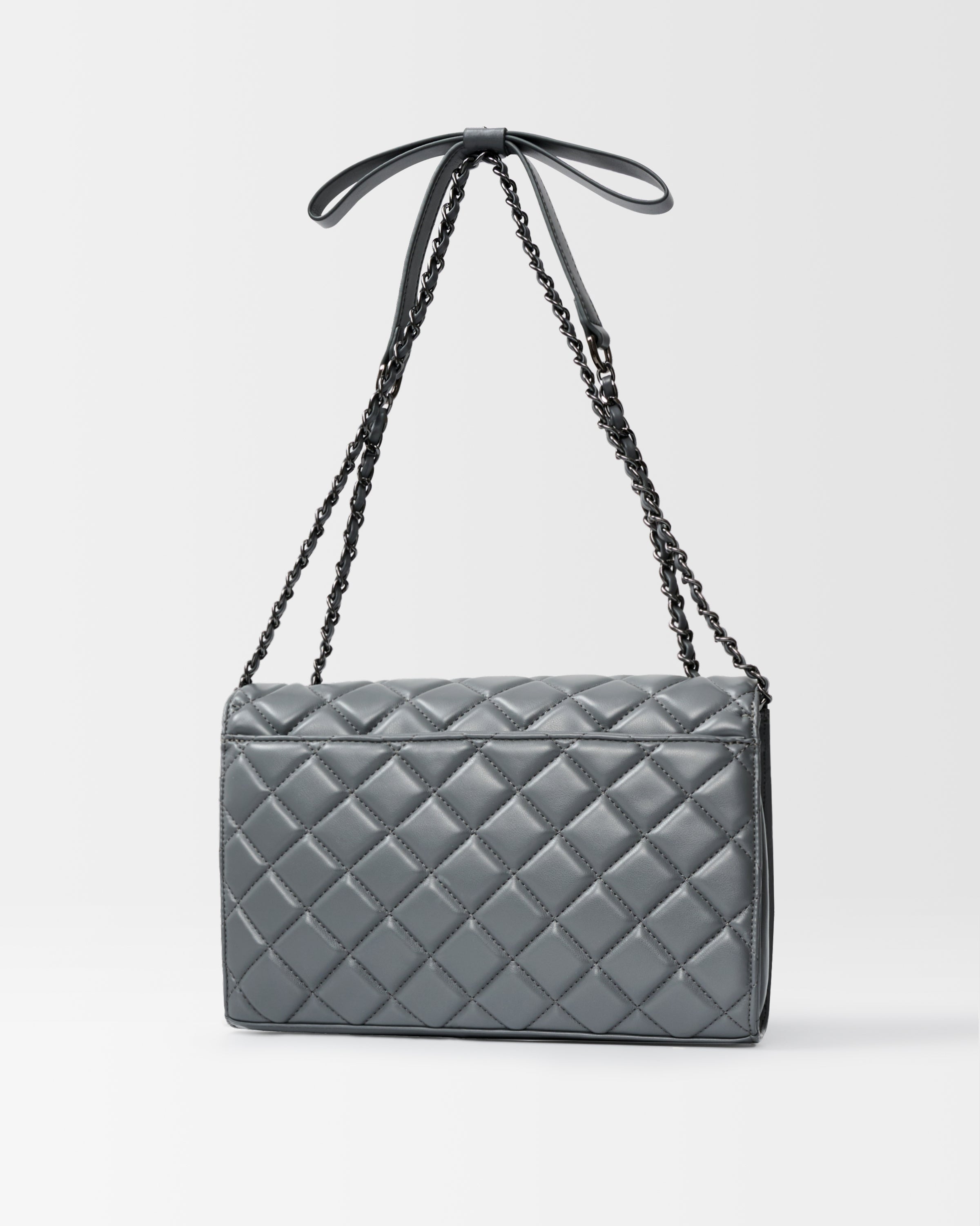MUET Diamond Quilted Flap Bag