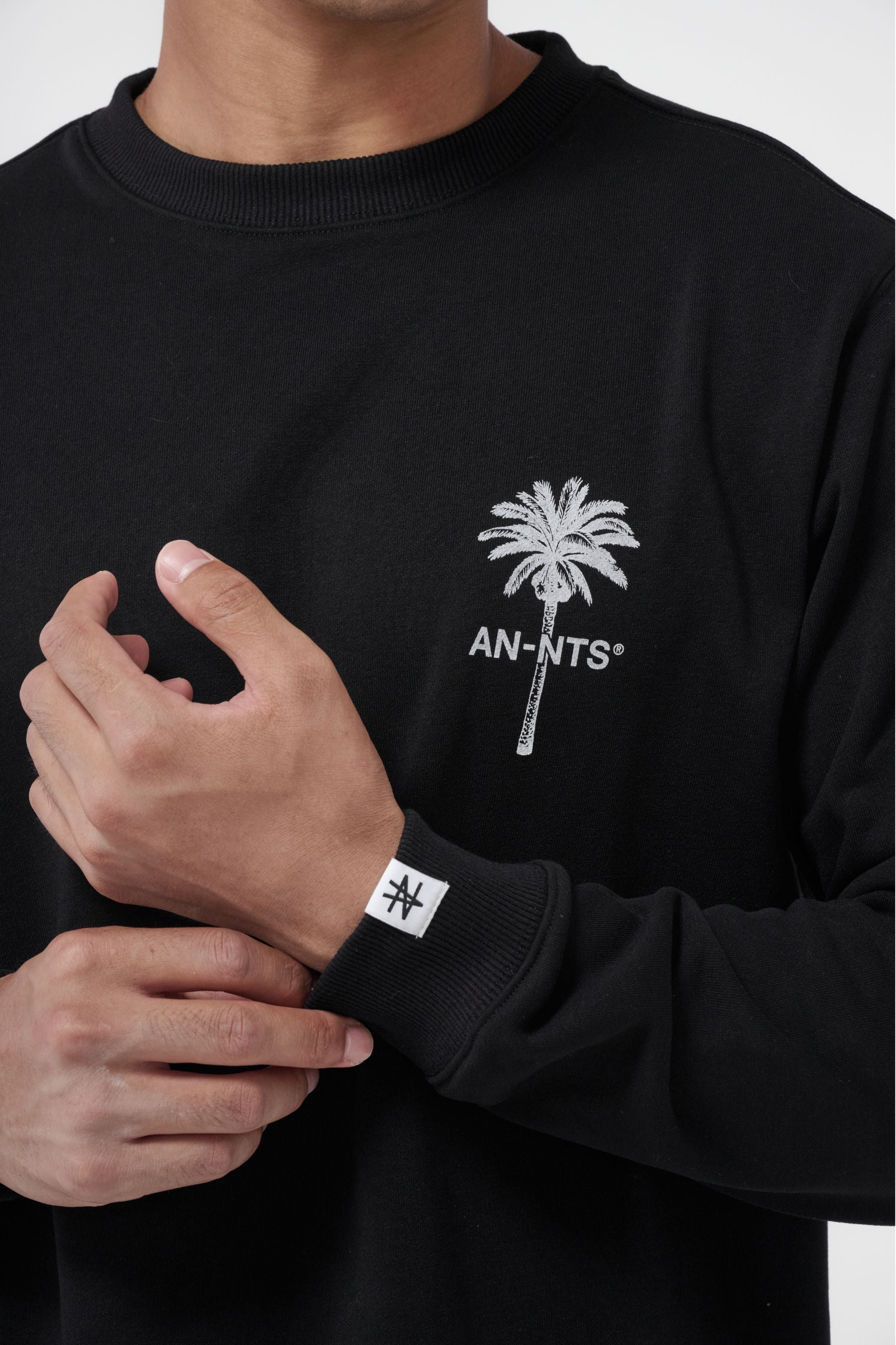 AN-NATASHA 黑色印花圓領衛衣